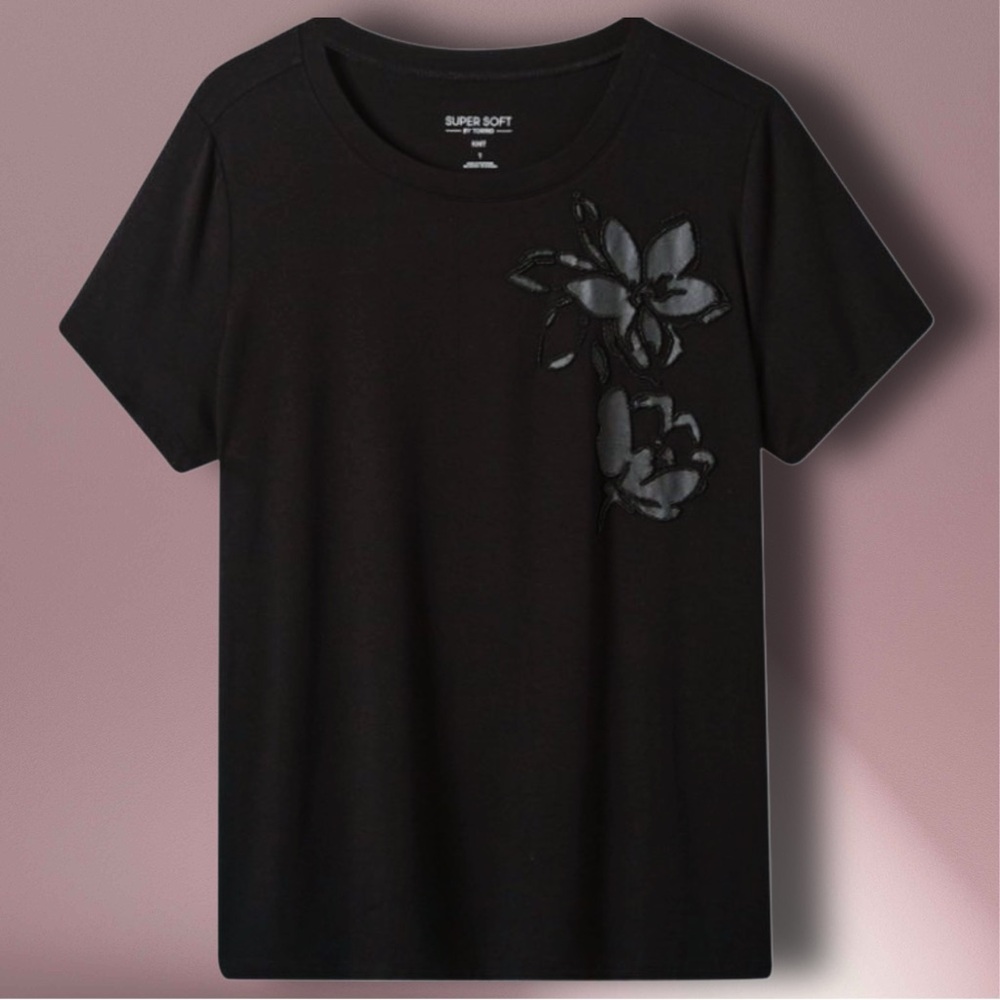 Torrid Black beaded tee